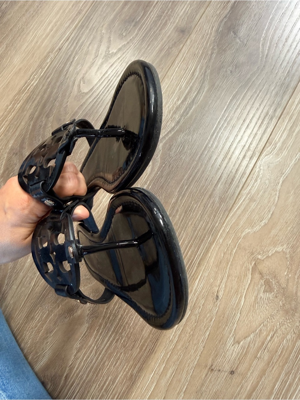 Black Patent Women's Logo Medallion Thong Sandals - Picture 6 of 10